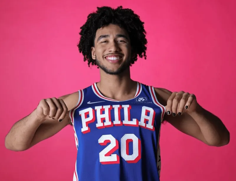 kaiyun-Sidery：已有数支球队致电76人，询问麦凯恩的交易可能性