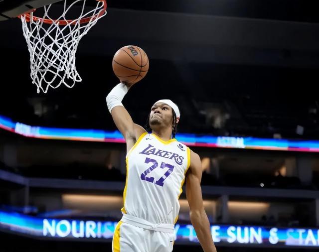 裁掉神射手！湖人签场均2.6分落选秀 佩总小赌捡漏